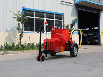 馬路瀝青灌縫機廠家有話說，選對設備不迷茫！